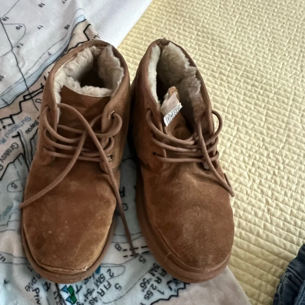 UGGs - Picture 1 of 7